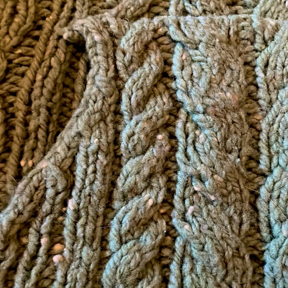 Wool Blend Cable Knit Collared Sweater - Picture 3 of 4